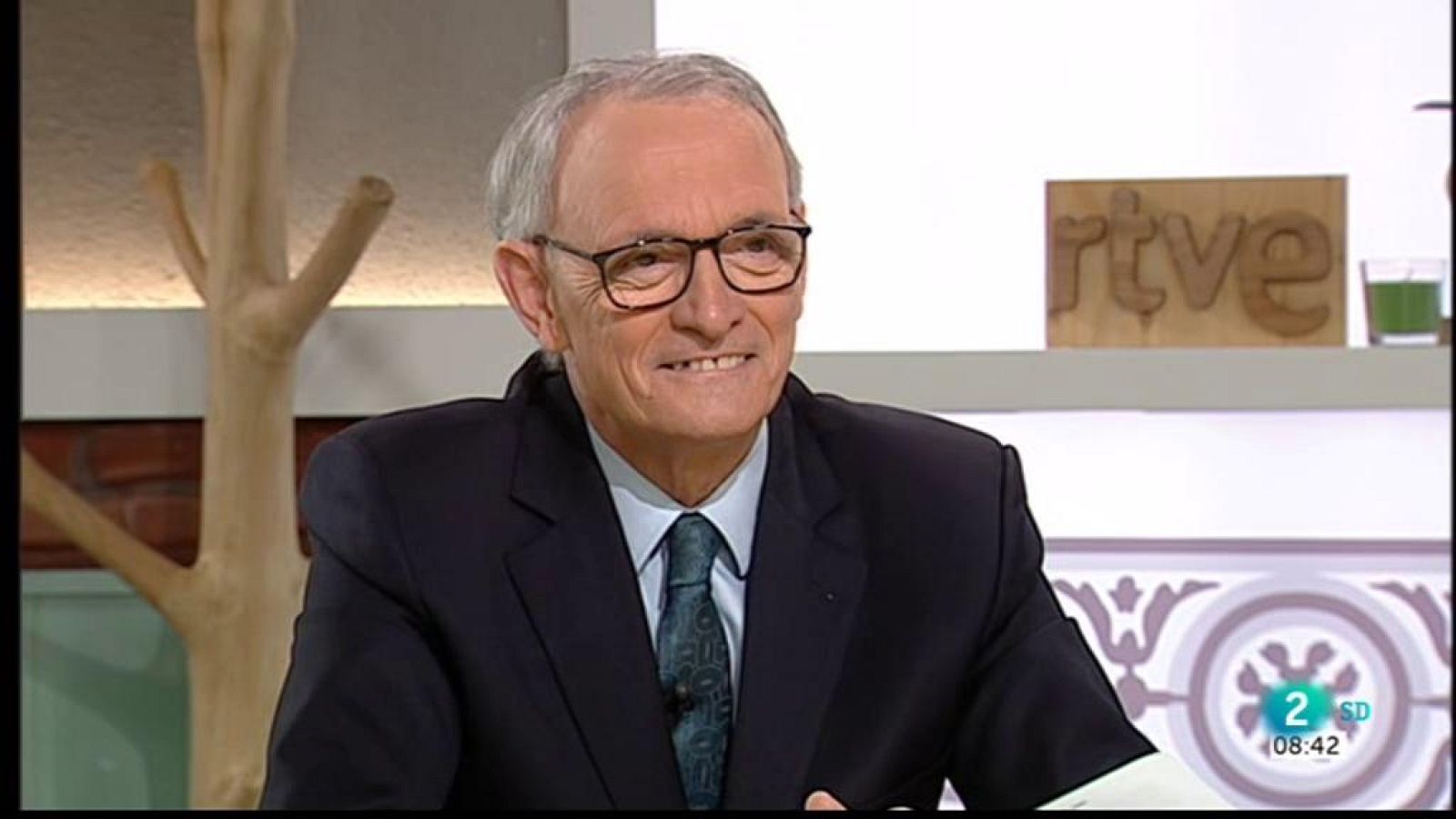 Gemma Nierga entrevista Antón Costas, catedràtic de Política Econòmica de la UB