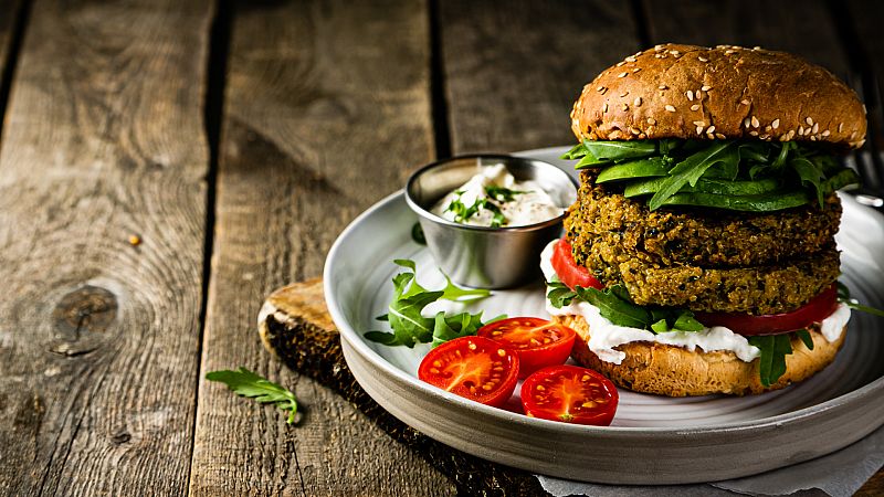 ¿Son saludables las hamburguesas vegetales? Te damos las claves