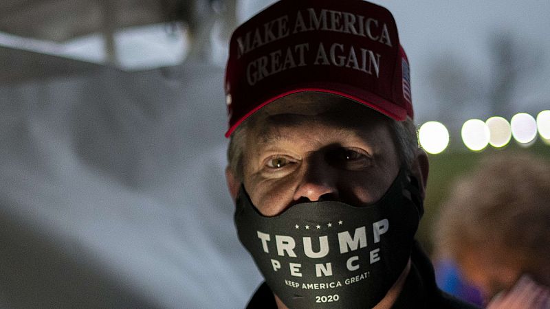 La pandemia vuelve a asediar a Trump a ocho días de las elecciones en EE.UU.