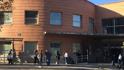 "Otra vez comunica..." El atasco telefónico complica el día a día de un centro de salud madrileño
