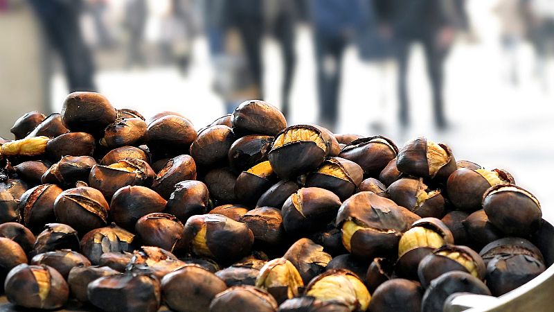 Cómo pelar castañas sin destrozarte los dedos