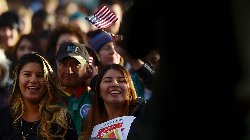Donald Trump y Kamala Harris compiten por el voto latino en el estado clave de Arizona