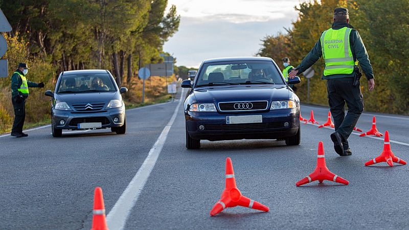 Las asociaciones médicas cuestionan la eficacia del confinamiento solo en los puentes que aplicará Madrid