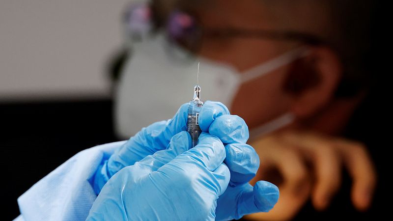 La mutación del coronavirus que ha surgido en España no afectará a la eficacia de la vacuna