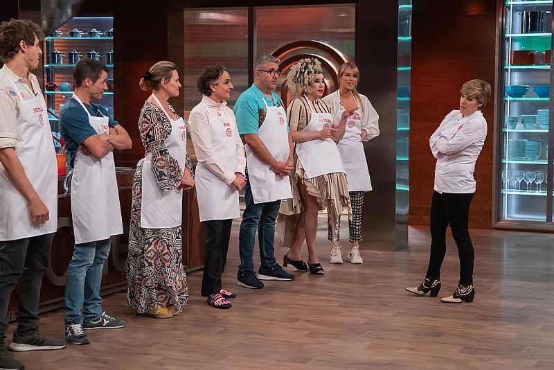 'MasterChef Celebrity 5' homenajea al personal sanitario en la noche de la repesca