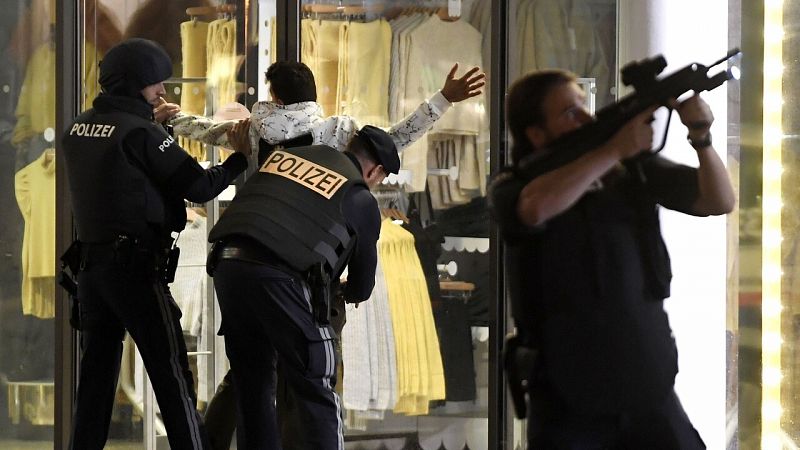Al menos tres muertos y varios heridos en una cadena de atentados terroristas en Viena