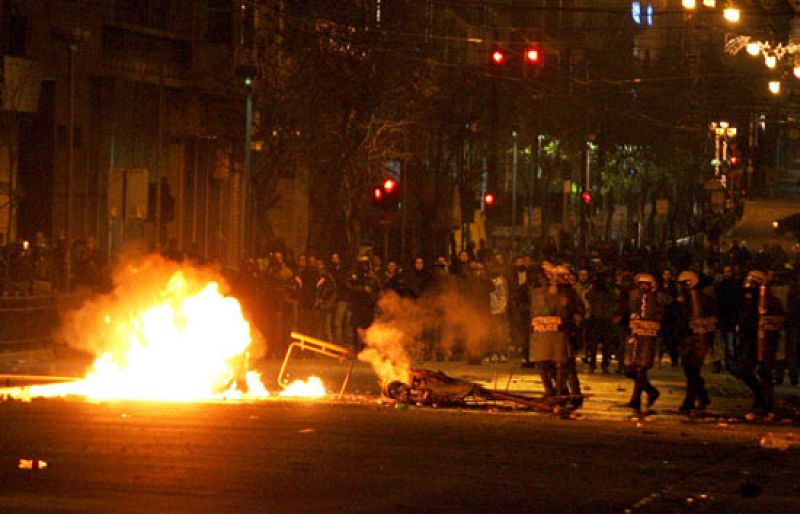 Prisión para los dos policías implicados en la muerte del menor griego