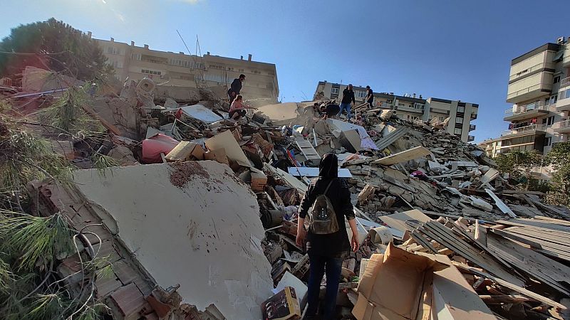 Prisión para varios empresarios por negligencia en la construcción de edificios caídos en el terremoto de Turquía