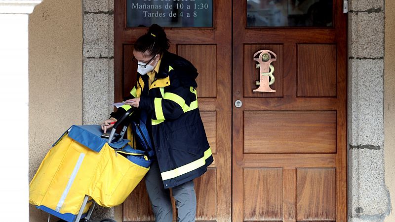 Las mujeres cobraron cada mes 400 euros menos de media que los hombres en 2019