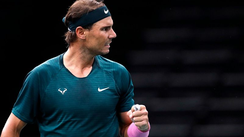 Nadal remonta a Carreño para alcanzar las semifinales en París