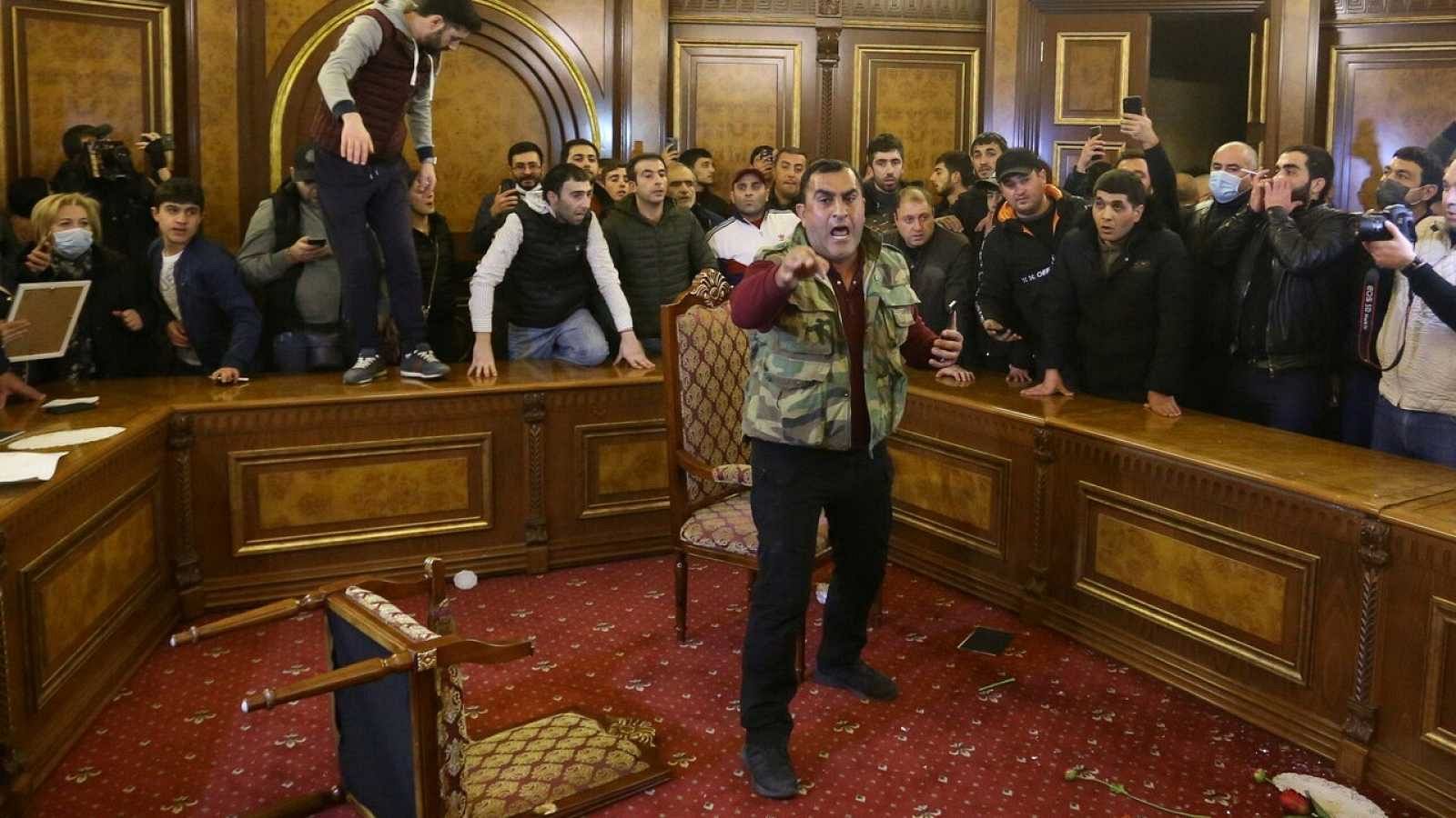 Armenia anuncia un acuerdo con Rusia y Azerbaiyán para un cuarto alto el fuego en Nagorno Karabaj | Ver