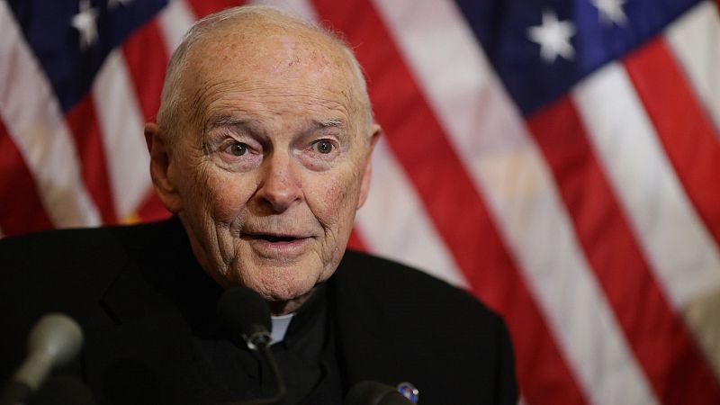 El Vaticano admite "errores" que hicieron que Juan Pablo II y Benedicto XVI dejaran pasar los abusos del caso McCarrick