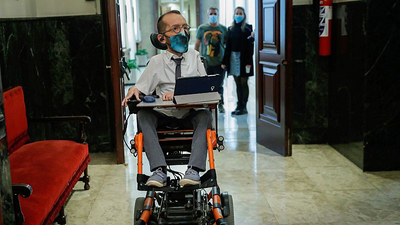 Echenique figura como apoderado de una de las cuentas con la que Podemos pagó a Neurona