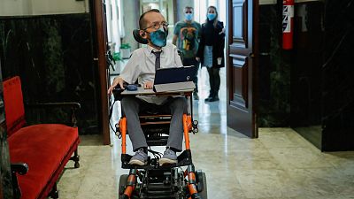 14 horas - La UDEF sitúa a Echenique tras una de las cuentas que transfirió fondos a Neurona - Escuchar ahora