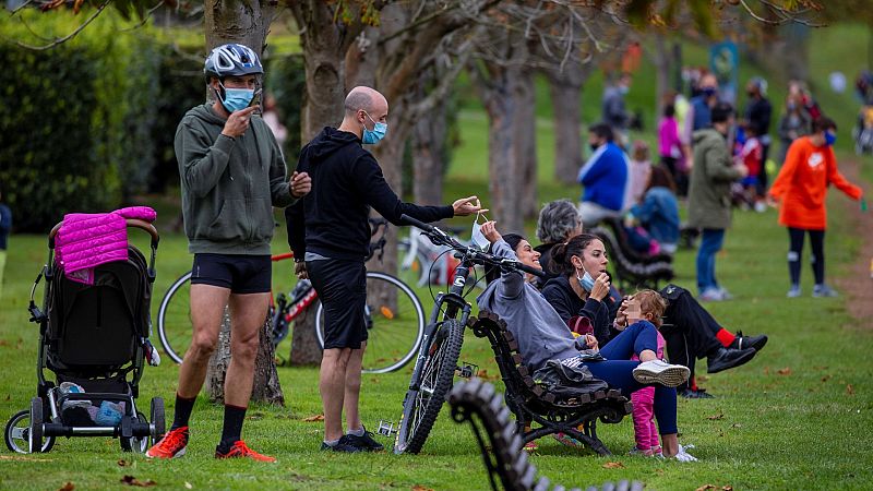 El Gobierno anuncia una bajada del IVA de las mascarillas del 21% al 4%
