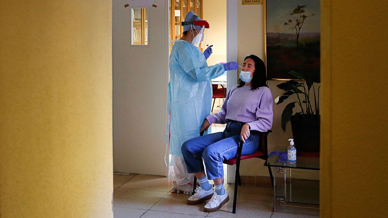La COVID persistente afecta a las mujeres jóvenes y sus síntomas se mantienen más de seis meses