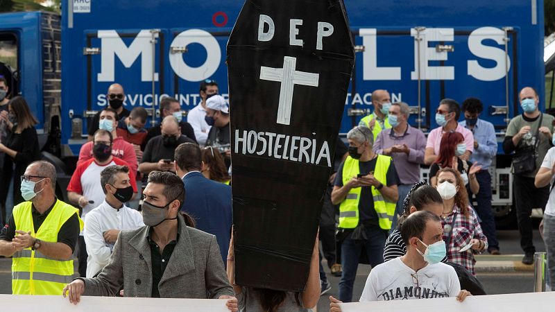 La hostelería se manifiesta ante su "desoladora" situación y reclama ayudas directas y una baja fiscalidad