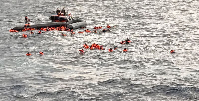 Muere un bebé de seis meses tras ser rescatado de un naufragio en el Mediterráneo