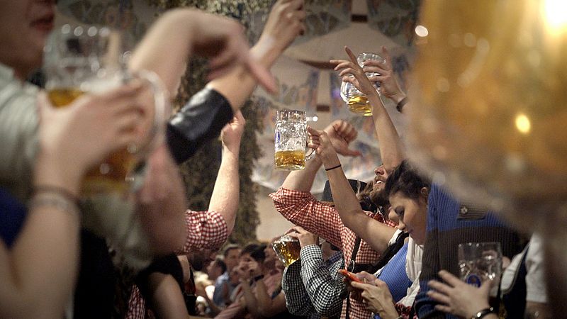 'La noche temática' estrena 'El alcohol, la gran adicción'