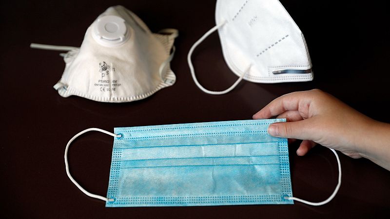 El Gobierno baja el precio de las mascarillas quirúrgicas de 0,96 a 0,72 euros