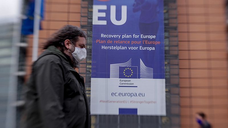 España recibe 4.000 millones más en préstamos del fondo de la Unión Europea contra el paro