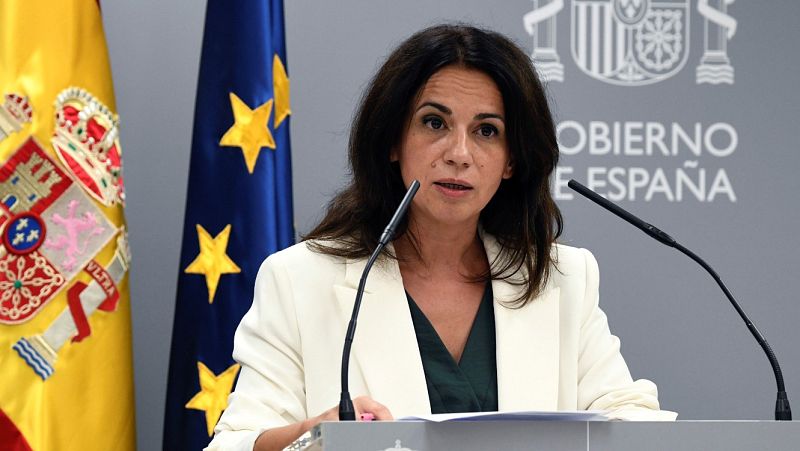 Sanidad pide "cautela" con los test de antígenos en farmacias porque pueden dar "falsos negativos"