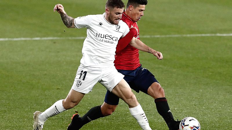 Osasuna evita en la segunda parte que el Huesca se lleve los tres puntos