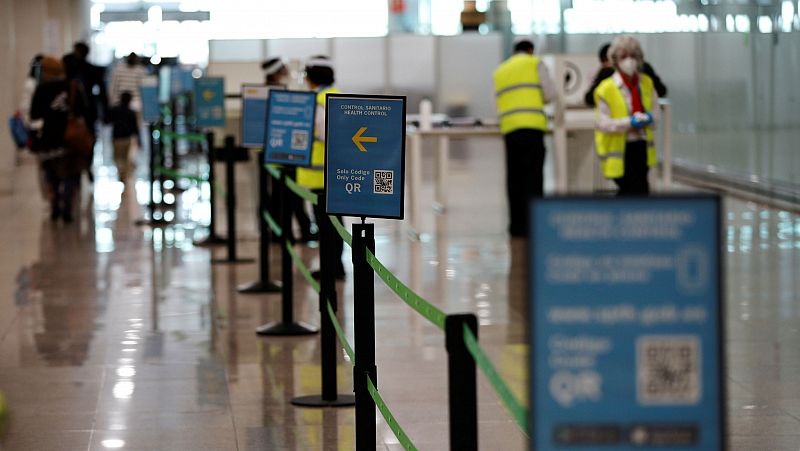España exige desde este lunes una PCR negativa a viajeros de hasta 65 países: "Ha sido un trámite rápido y sencillo"