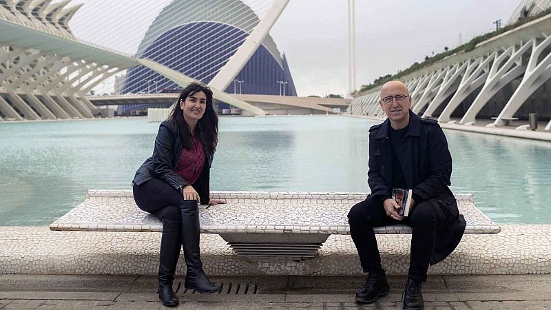 Bárbara Blasco presenta en 'Página Dos' su nueva novela 'Dicen los síntomas'