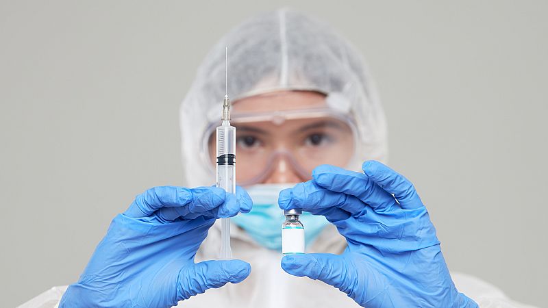 'La ciencia frente al COVID': el tratamiento y la vacuna