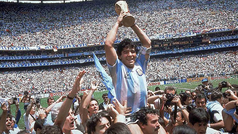 RTVE recuerda a Diego Armando Maradona