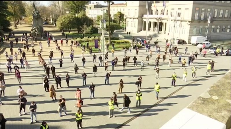 Hostaleiros, proveedores e vendedores ambulantes denuncian en Pontevedra a situación do sector