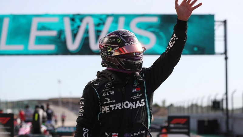 Lewis Hamilton, positivo por COVID-19