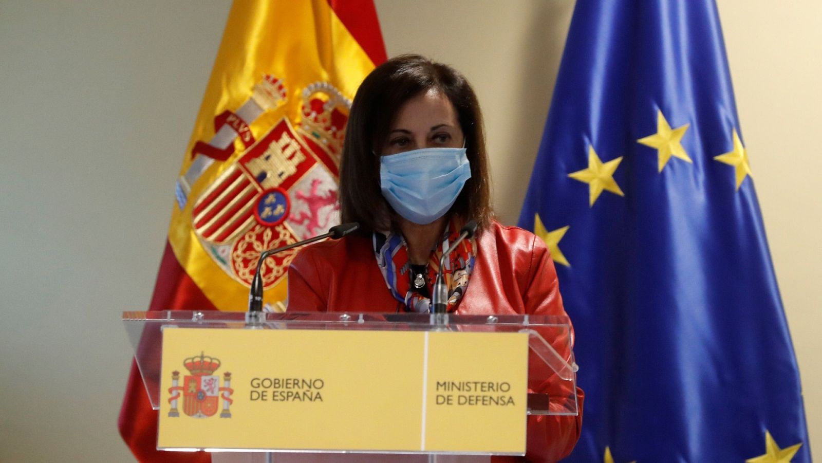 Robles lleva a la Fiscalía el chat en el que militares retirados hablaban de un golpe de Estado: "En ningún caso representan a las Fuerzas Armadas"