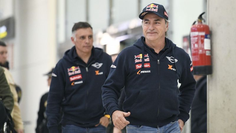 Carlos Sainz encabeza la participaci�n espa�ola en el Dakar 2021