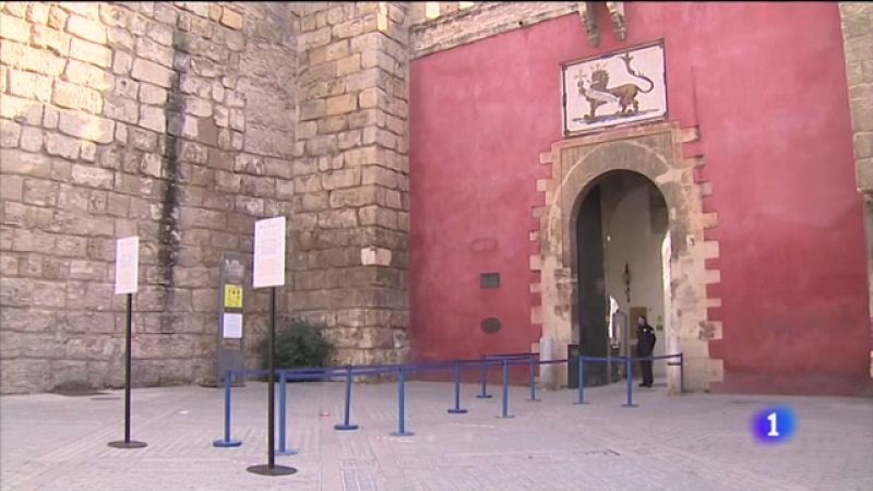 Las restricciones de movilidad por la pandemia reducen prácticamente a la nada la afluencia de turistas en Andalucía