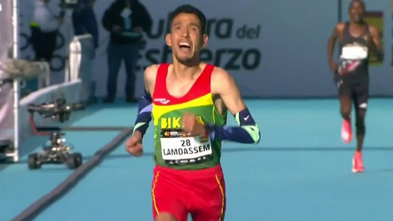 Lamdassem bate el récord de España de maratón en una carrera ganada por Chebet