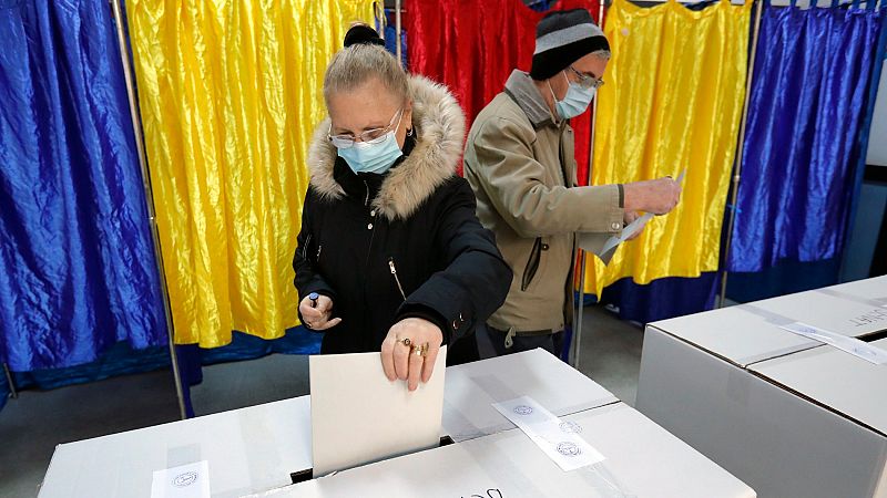 La izquierda rumana da la sorpresa en las elecciones generales y le disputa la victoria al centroderecha