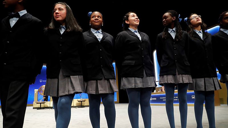 Los ni�os de San Ildefonso entonan sus voces para un Sorteo de Navidad marcado por el coronavirus