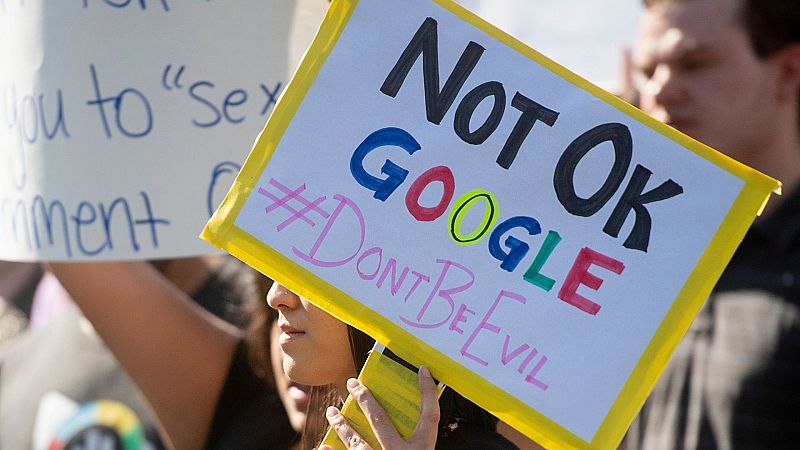 Los memes se ceban con la caída de Google, Youtube y Classroom