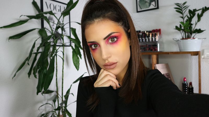 Anabel Mua te enseña cómo emular el 'look' de la actriz Lucy Boynton