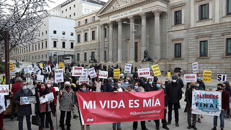 El Congreso aprueba la ley de eutanasia con amplia mayoría y el rechazo de PP y Vox