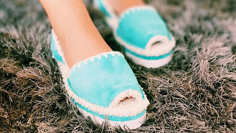 Abarca menorquina: el zapato plano preferido de las celebrities ahora también tiene versión de invierno