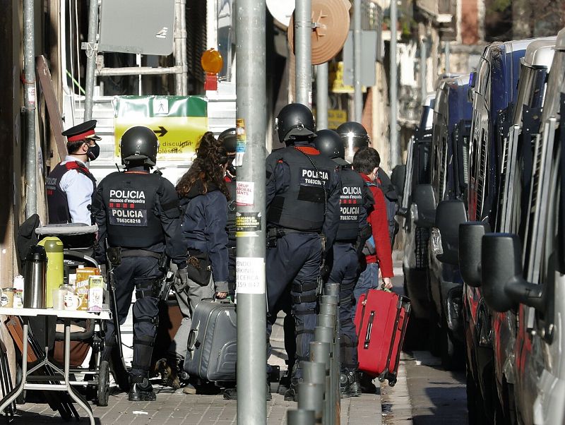 El Gobierno ampliará la prohibición de cortes de suministros a todas las familias vulnerables durante el estado de alarma