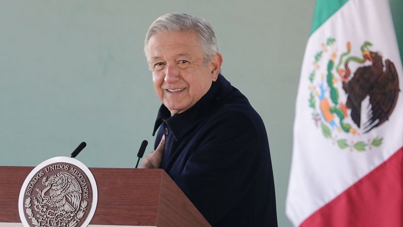 López Obrador habla por teléfono con Biden y promete "trabajar juntos"