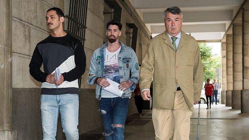El Supremo confirma la condena a dos miembros de 'La Manada' por hacer fotos y vídeos de la violación grupal