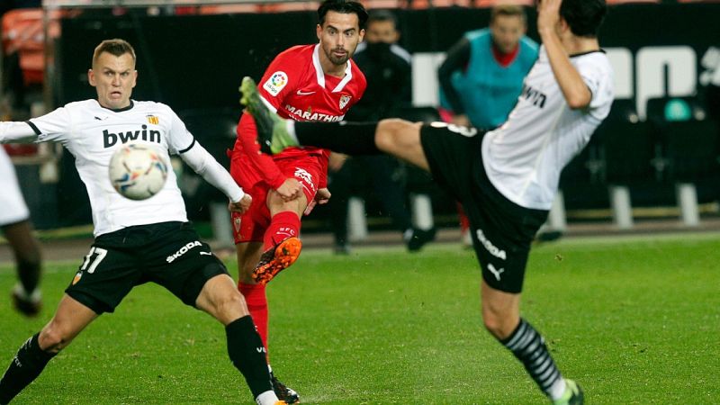 El Sevilla noquea al Valencia en Mestalla en una jornada con tres empates