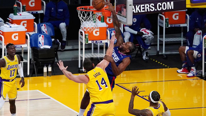Los Clippers de Ibaka superan a los Lakers de Gasol y los Nets se exhiben ante los Warriors en el debut