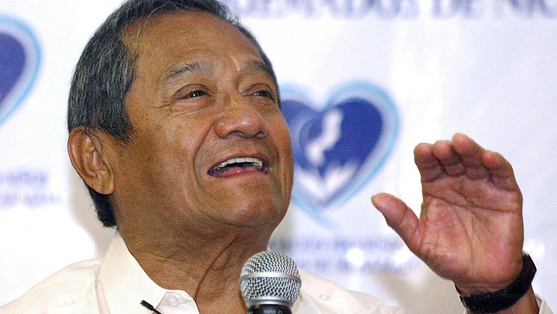 De "Somos novios" a "Contigo aprendí": diez canciones para recordar a Armando Manzanero