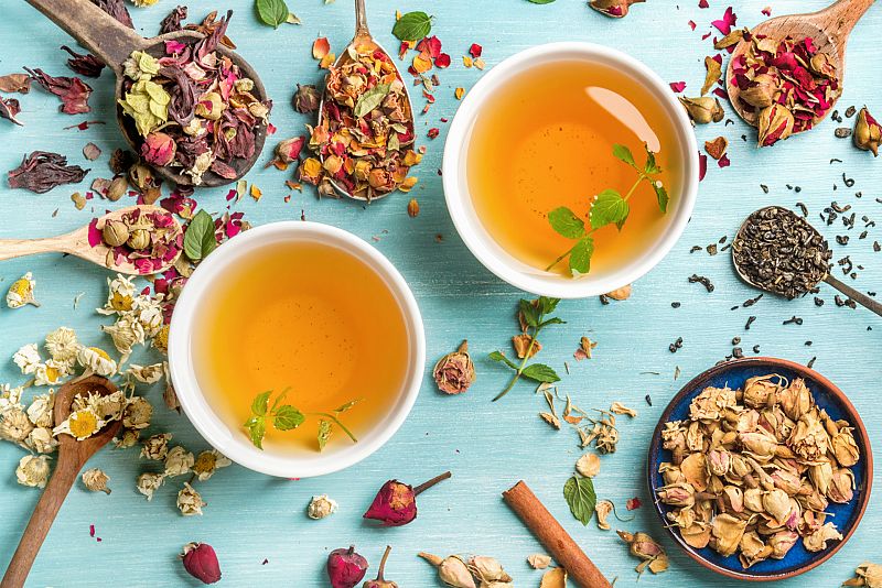 ¿Qué beneficios nos aportan los diferentes tipos de té? Conocemos su historia